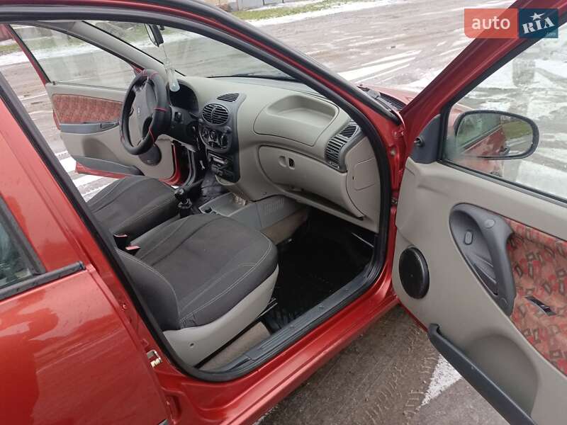 Хэтчбек ВАЗ / Lada 1119 Калина 2008 в Путивле