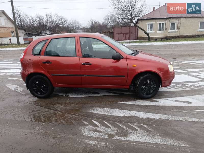 Хэтчбек ВАЗ / Lada 1119 Калина 2008 в Путивле