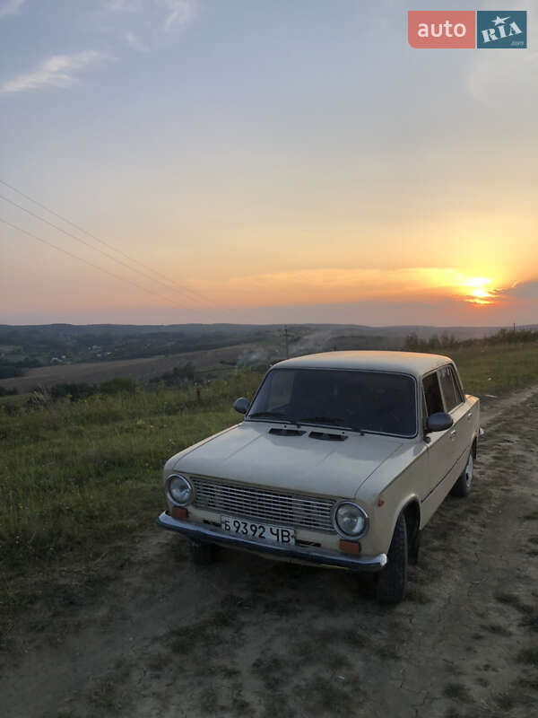 Седан ВАЗ / Lada 2101 1986 в Черновцах