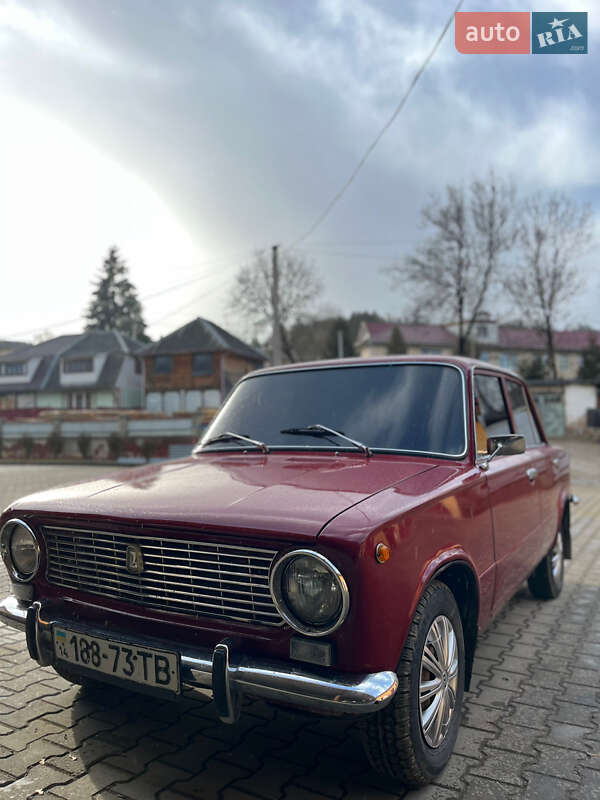 Седан ВАЗ / Lada 2101 1975 в Путилі