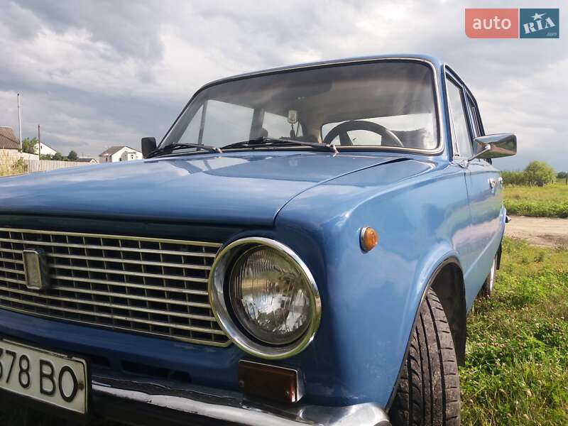 Седан ВАЗ / Lada 2101 1983 в Змиеве