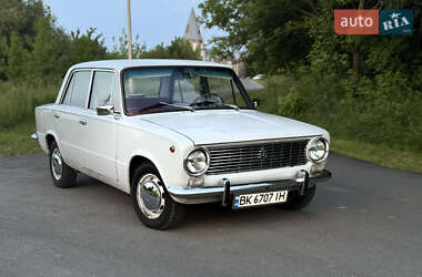 Седан ВАЗ 2101 1973 в Ровно