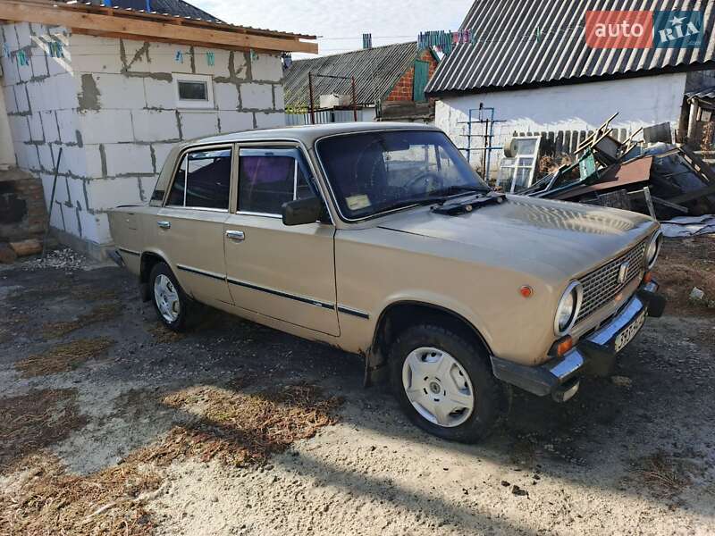 Седан ВАЗ 2101 1983 в  фото Седан ВАЗ 2101 1983 в