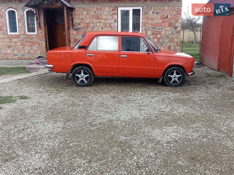 Седан ВАЗ / Lada 2101 1984 в Сторожинце фото 23 Седан ВАЗ / Lada 2101 1984 в Сторожинце
