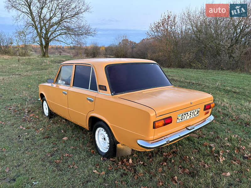 Седан ВАЗ / Lada 2101 1981 в Ромнах