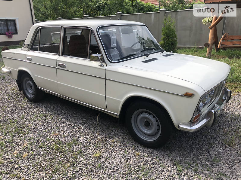 Седан ВАЗ / Lada 2103 1985 в Мукачево