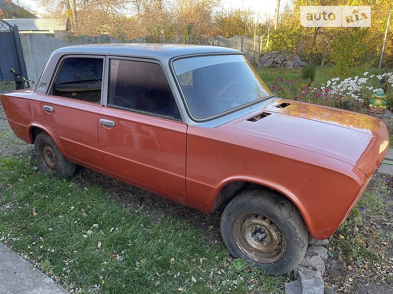 Седан ВАЗ / Lada 2103 1975 в Кременчуці фото 3 Седан ВАЗ / Lada 2103 1975 в Кременчуці