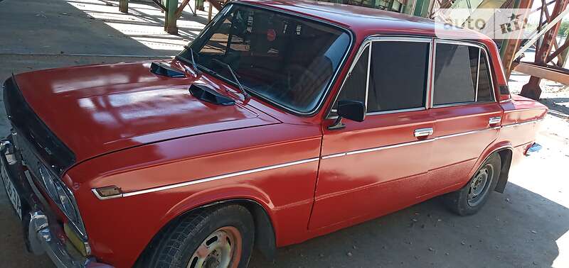 Седан ВАЗ / Lada 2103 1981 в Тячеве