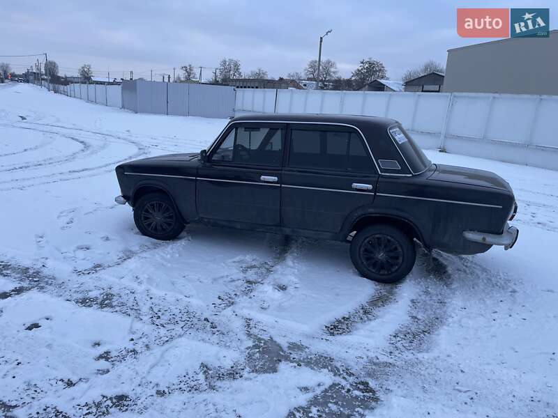 Седан ВАЗ / Lada 2103 1975 в Борисполе