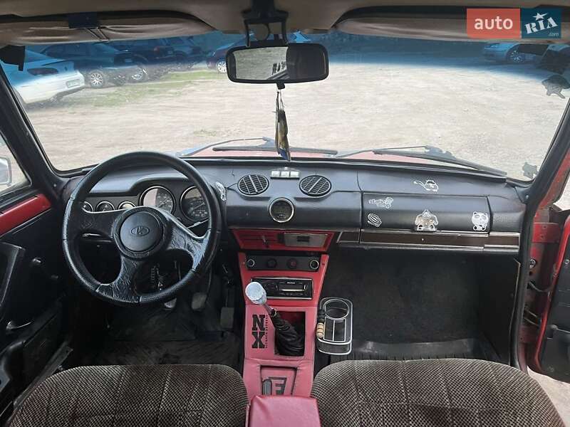 Седан ВАЗ / Lada 2103 1981 в Кривом Роге