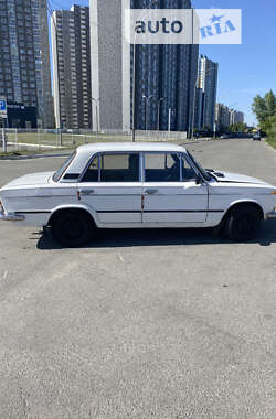 Седан ВАЗ / Lada 2103 1980 в Киеве