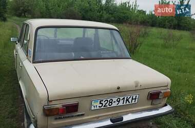Седан ВАЗ / Lada 2103 1983 в Хотине