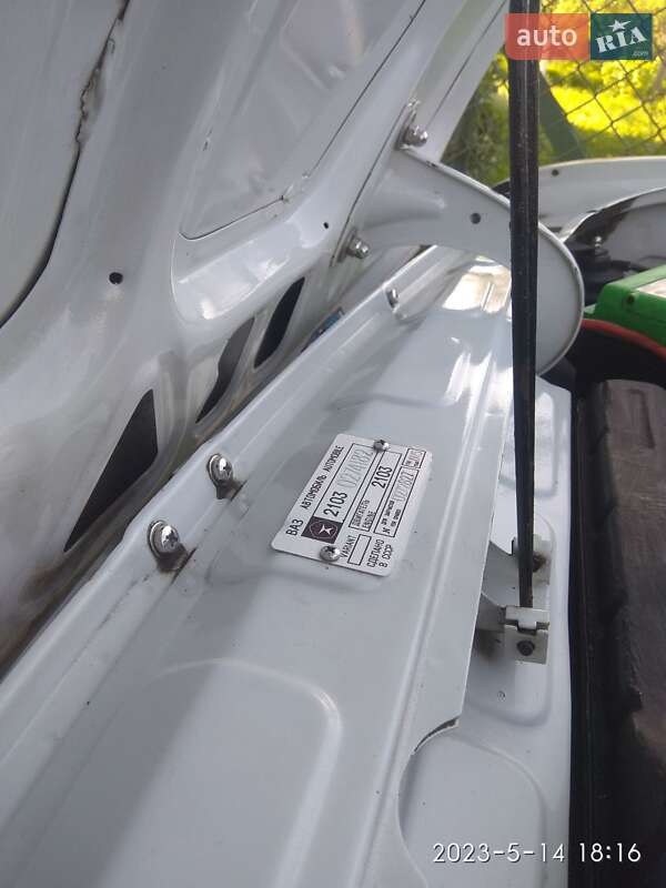 Седан ВАЗ / Lada 2103 1975 в Львове фото 4 Седан ВАЗ / Lada 2103 1975 в Львове