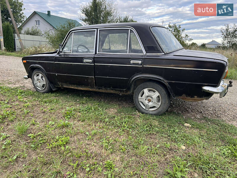 Седан ВАЗ / Lada 2103 1980 в Снятине