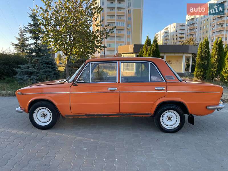 Седан ВАЗ / Lada 2103 1974 в Киеве