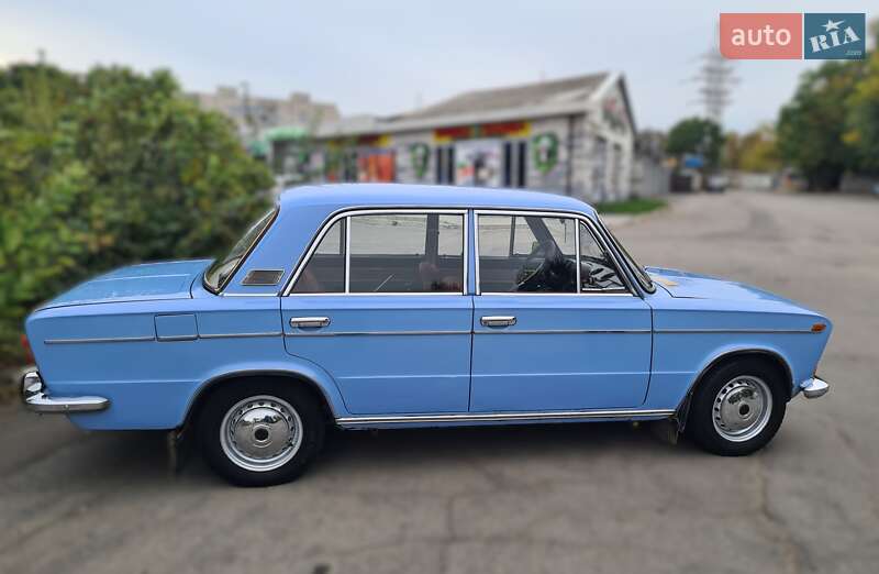 Седан ВАЗ / Lada 2103 1975 в Дніпрі