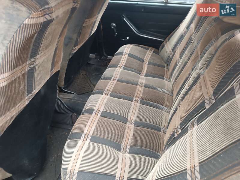 Седан ВАЗ / Lada 2103 1975 в Кривом Роге