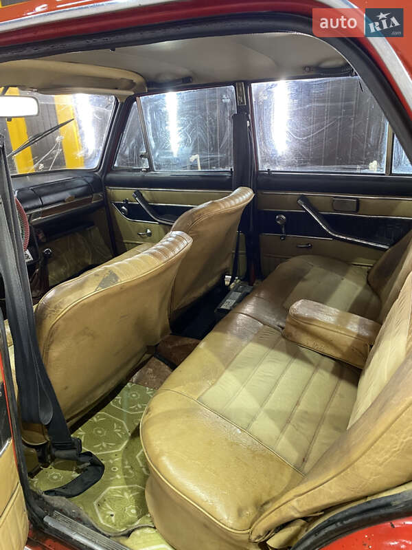 Седан ВАЗ / Lada 2103 1979 в Кривом Роге