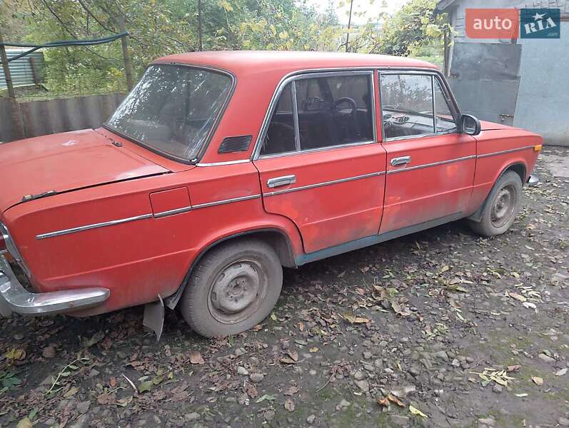Седан ВАЗ 2103 1976 в  фото Седан ВАЗ 2103 1976 в