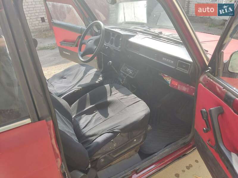 Універсал ВАЗ / Lada 2104 1995 в Дніпрі