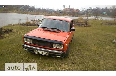 Седан ВАЗ / Lada 2105 1981 в Киеве