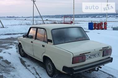 Седан ВАЗ / Lada 2105 1995 в Луцке