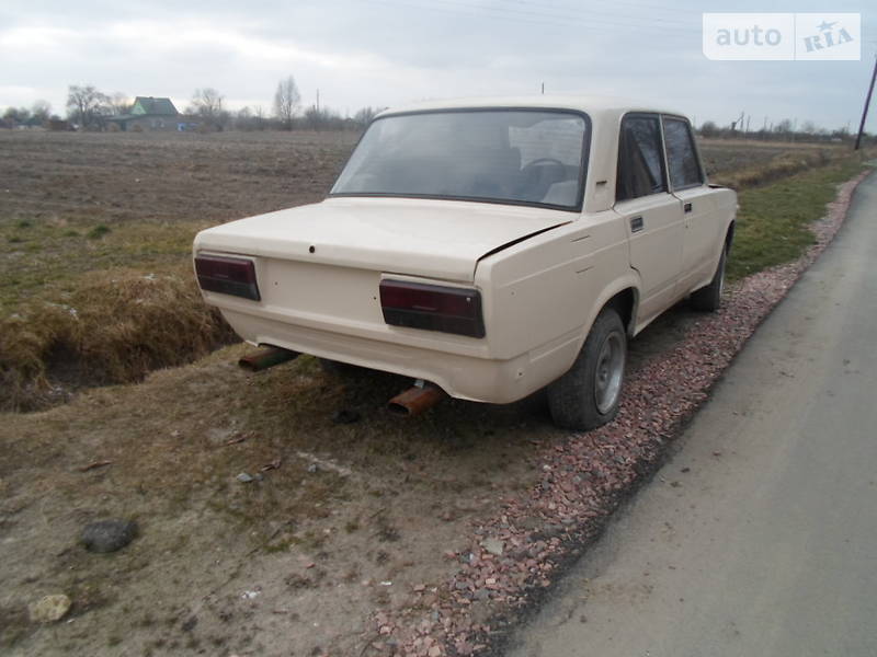 Седан ВАЗ / Lada 2105 1983 в Львове