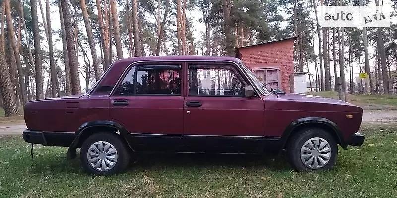 Седан ВАЗ / Lada 2105 1988 в Чернигове