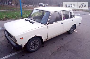 Седан ВАЗ / Lada 2105 1987 в Полтаве