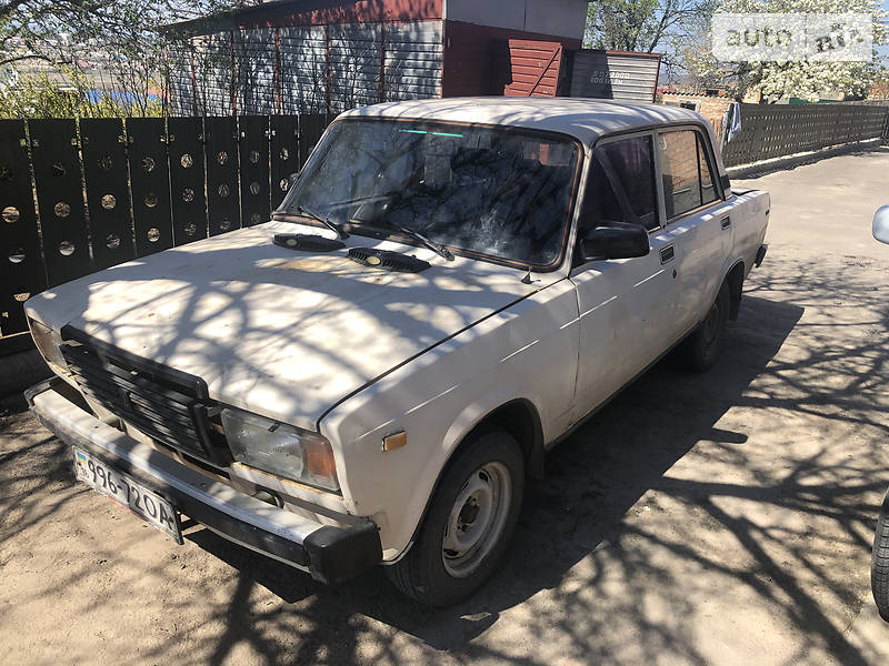 Седан ВАЗ / Lada 2105 1990 в Ізмаїлі