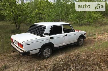 Седан ВАЗ / Lada 2105 1992 в Краснограді