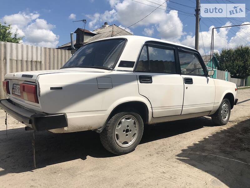 Седан ВАЗ / Lada 2105 1990 в Сватовому