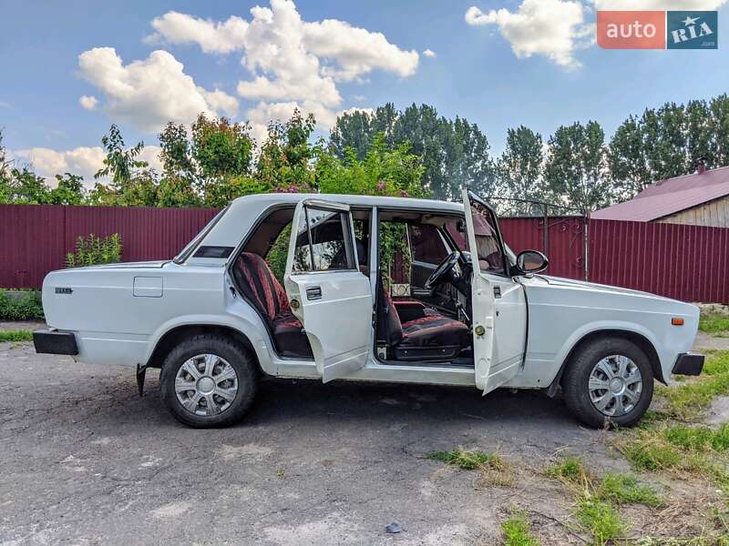 Седан ВАЗ / Lada 2105 1992 в Шепетівці