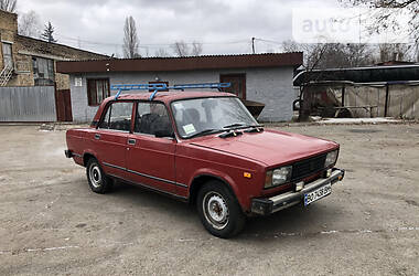 Седан ВАЗ / Lada 2105 1990 в Киеве