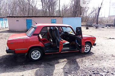 Седан ВАЗ / Lada 2105 1985 в Белокуракино