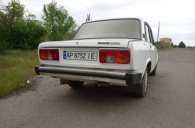 Седан ВАЗ / Lada 2105 1998 в Токмаке