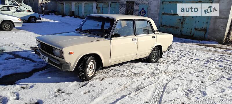 Седан ВАЗ / Lada 2105 1986 в Харькове