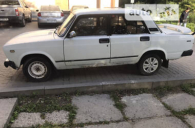 Седан ВАЗ / Lada 2105 1988 в Львові
