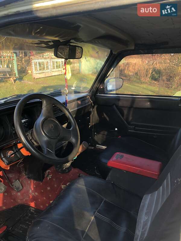 Седан ВАЗ / Lada 2105 1980 в Рава-Руській