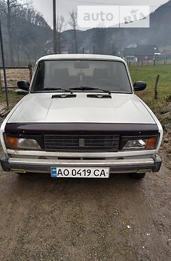 Седан ВАЗ / Lada 2105 1984 в Тячеві