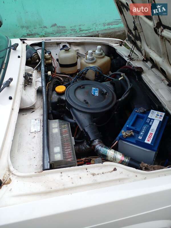 Седан ВАЗ / Lada 2105 1990 в Белой Церкви