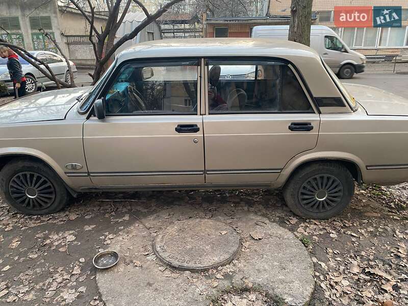 Седан ВАЗ / Lada 2105 1988 в Одесі фото 16 Седан ВАЗ / Lada 2105 1988 в Одесі