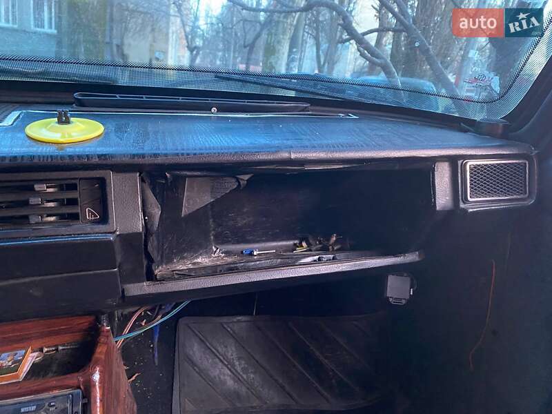 Седан ВАЗ / Lada 2105 1988 в Одесі фото 12 Седан ВАЗ / Lada 2105 1988 в Одесі