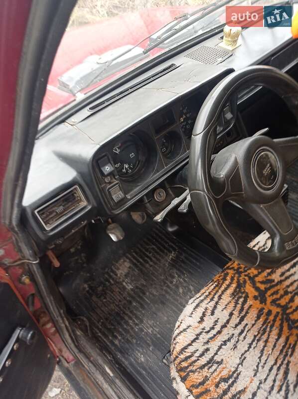 Седан ВАЗ / Lada 2105 1995 в Ровно