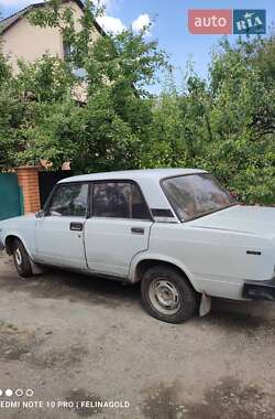 Седан ВАЗ / Lada 2105 1990 в Лохвице