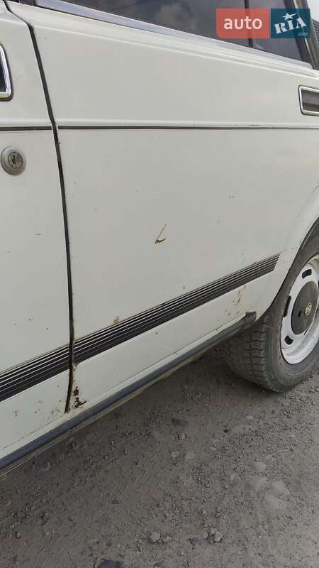 Седан ВАЗ / Lada 2105 1993 в Харькове