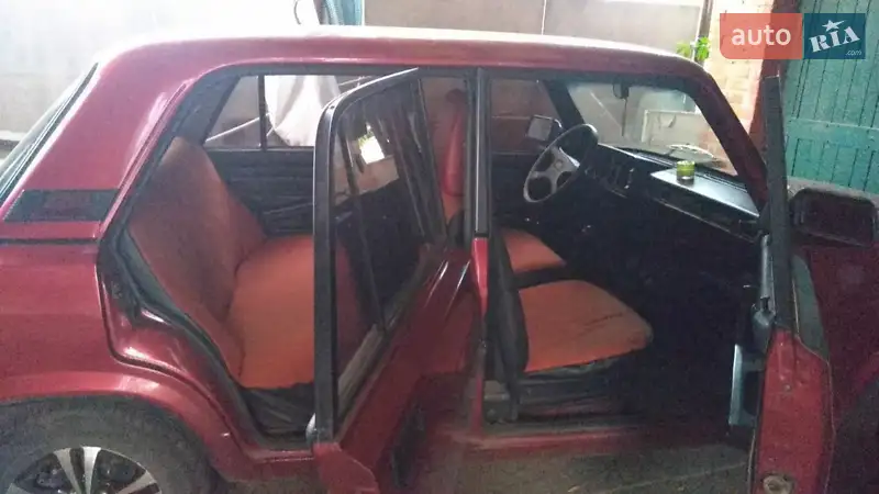 Седан ВАЗ 2105 1982 в 