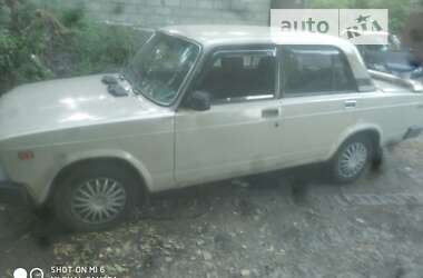 Седан ВАЗ / Lada 2105 1989 в Днепре