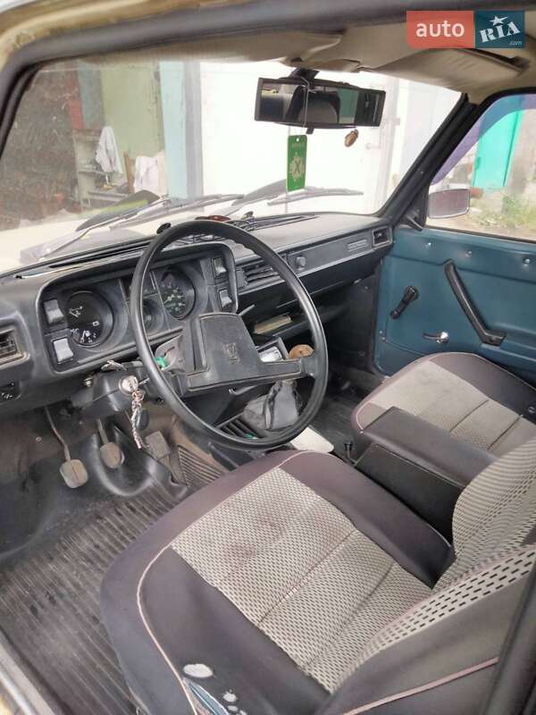 Седан ВАЗ / Lada 2105 1984 в Житомирі