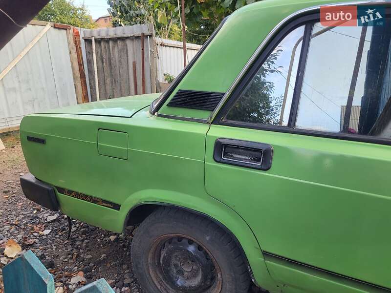 Седан ВАЗ / Lada 2105 1981 в Харькове